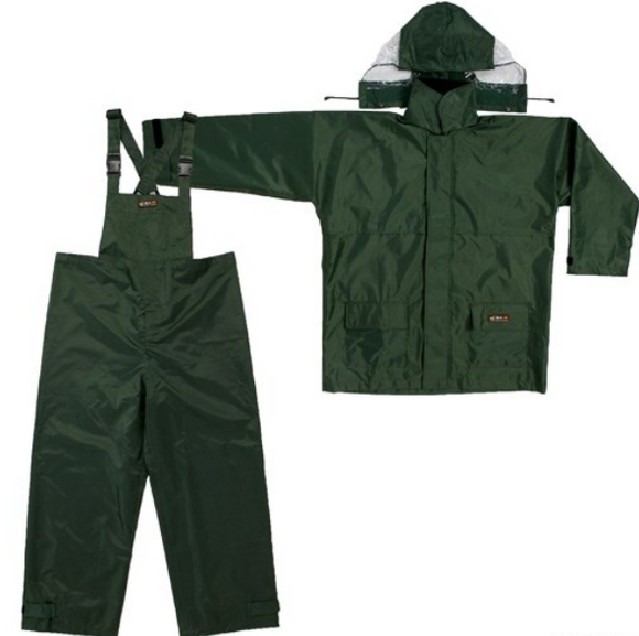 Habit de pluie sale
